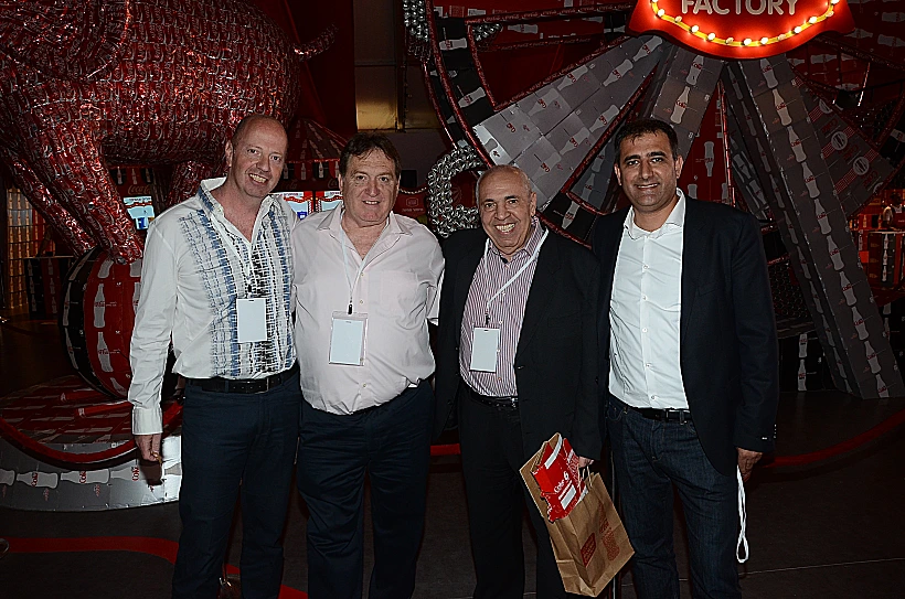 אלון זמיר איציק תמיר רוני קוברובסקי וטל רבן.