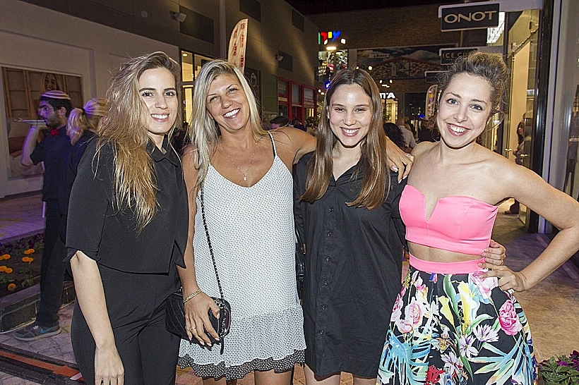 הדר רזון, עמית פרקש, גלית מלכין, בתאל קנפו.