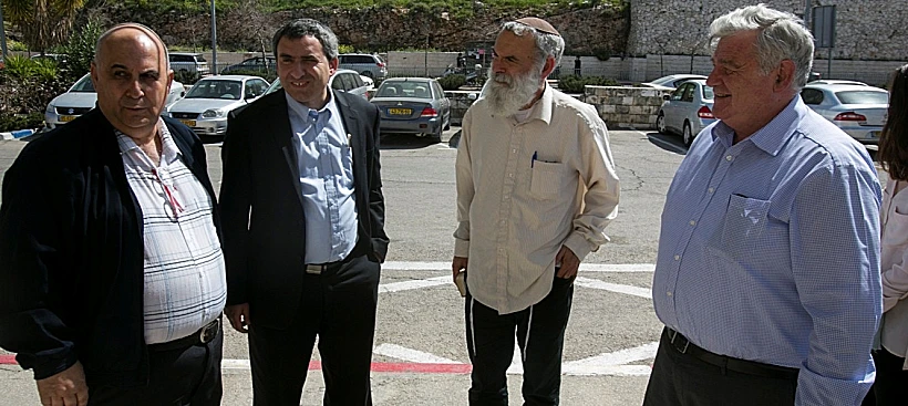 מימין הלל לייבוביץ מנכל רמת תמיר הרב אביחי רונצקי חכ זאב ארקין ואליהו בן נון