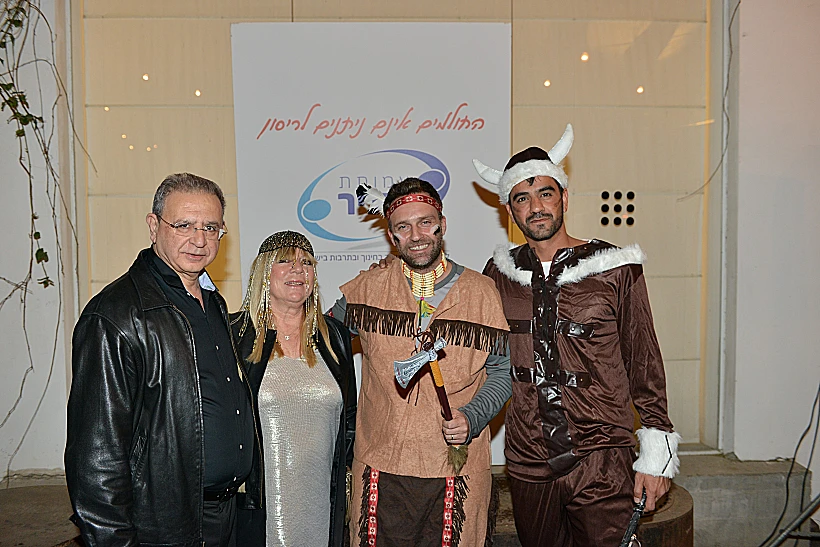 יקי אמסלם, ניר שמול, שרי וסולי סקאל.