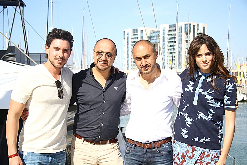 דר זוזובסקי, רוני איניסאז פרדי איניסאז ורז זלצרמן