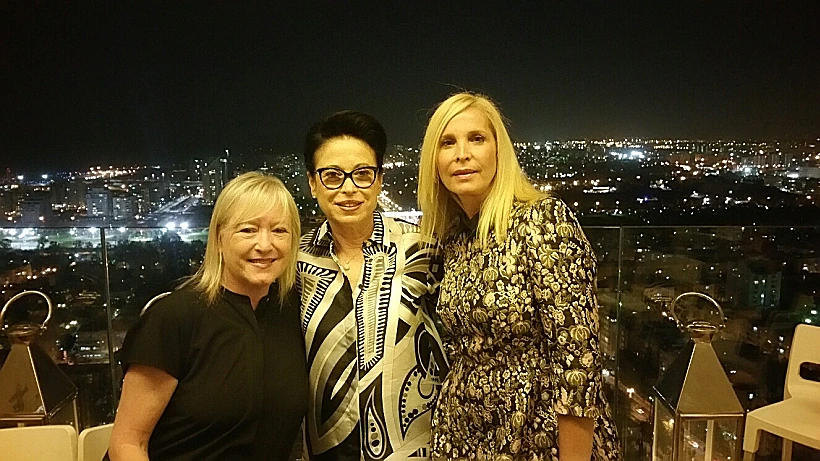 דנה בלושינסקי, אסתר אלקון, עליזה זאנה