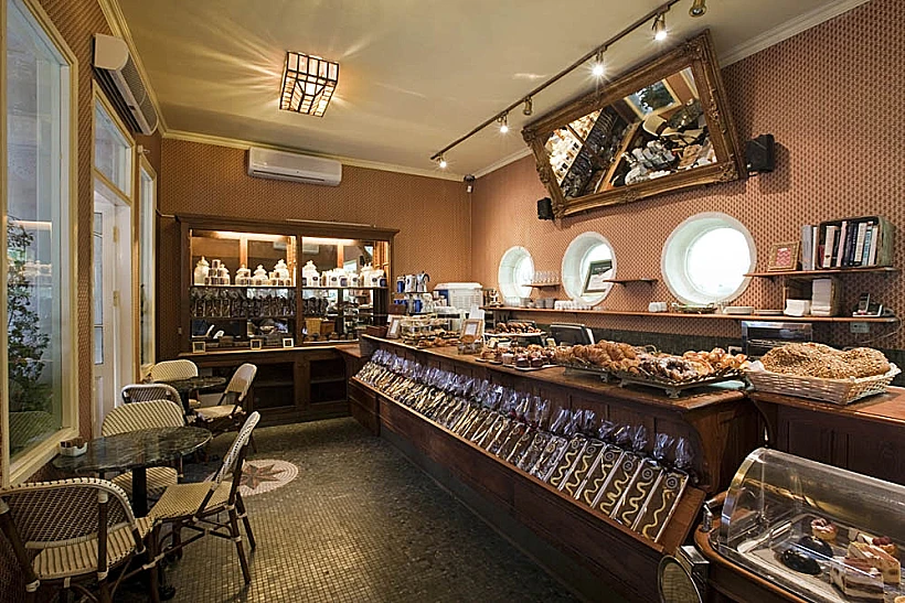 דלאל הקונדיטוריה