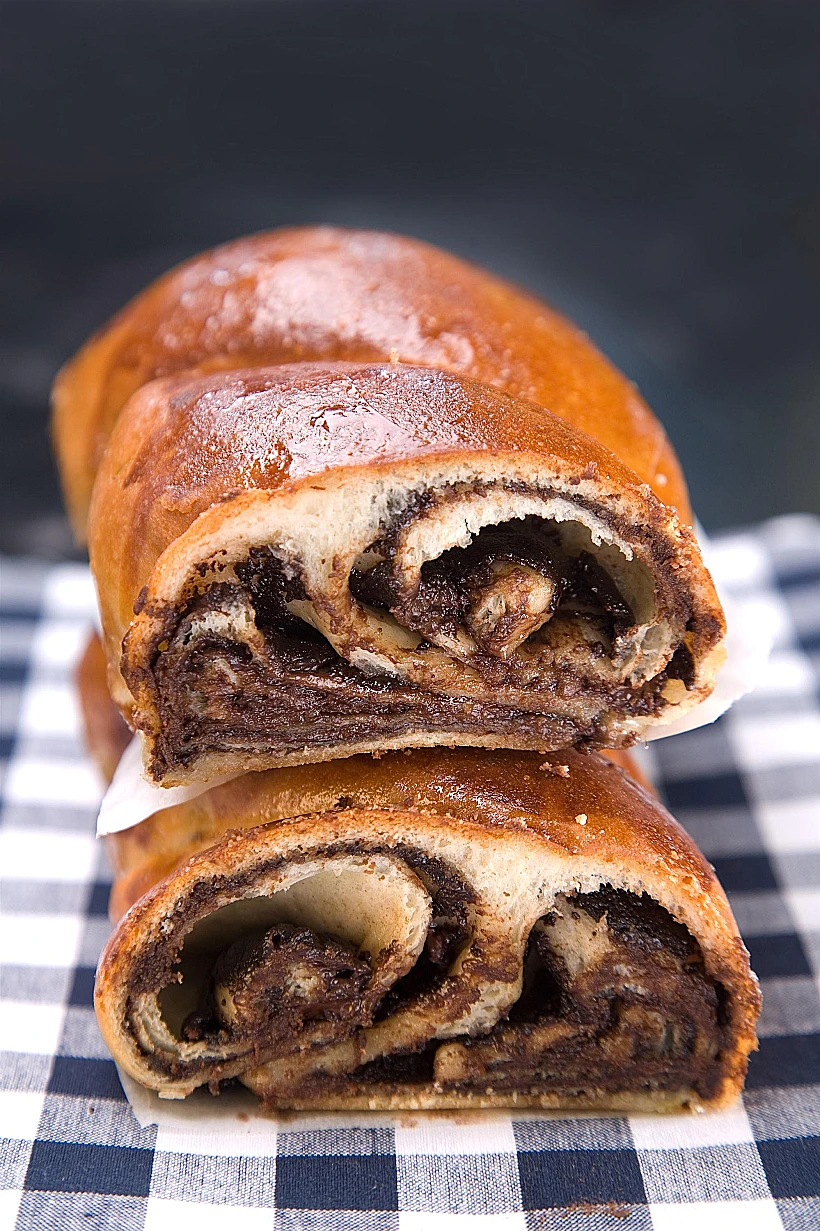 עוגת שמרים שוקולד של רינת צדוק