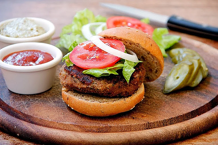 המבורגר פטריות וטמפה