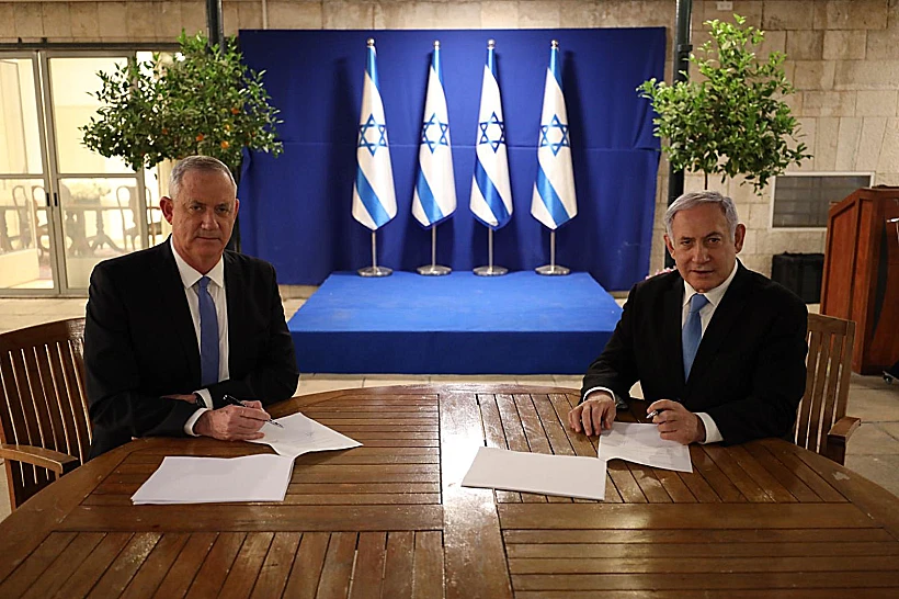 נתניהו וגנץ חתמו על הסכם ממשלת אחדות