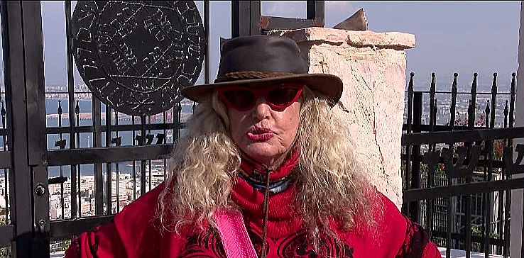 סבתא של עומר אדם