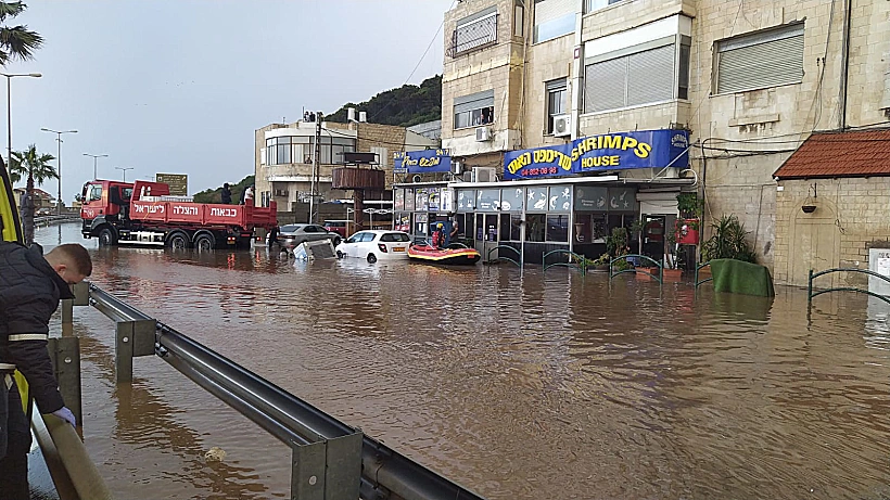 הצפה ברחוב ראשי בחיפה