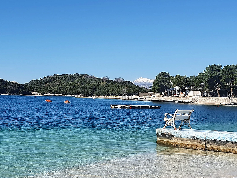 קסמיל - עיירת חוף בדרום אלבניה