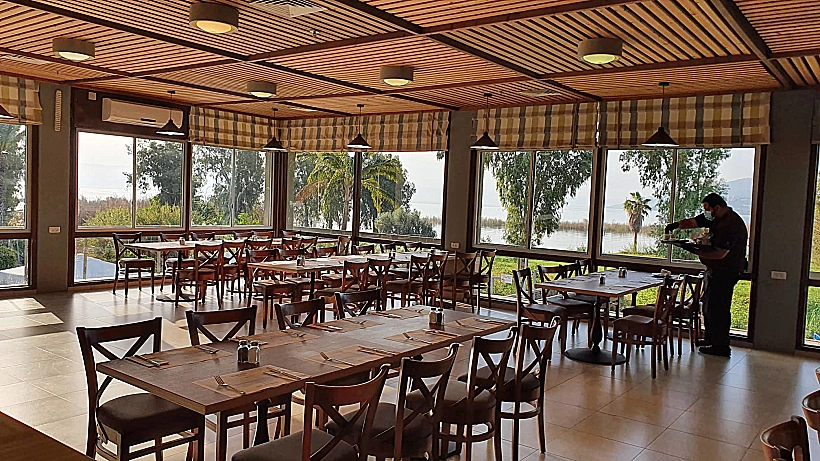 163835635 1806911046141252 290