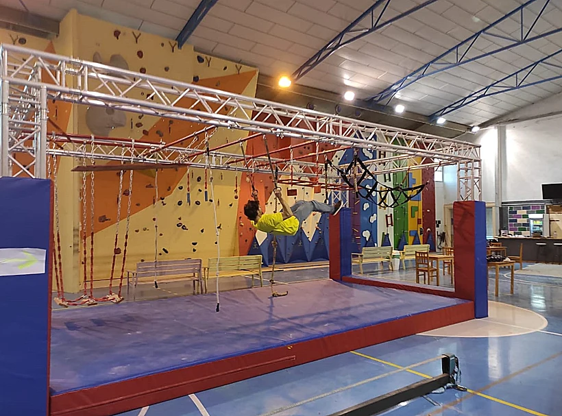 Iclimb . 1