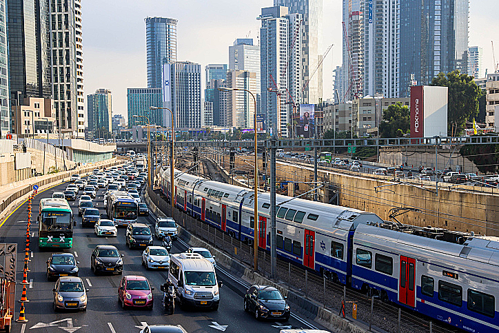 פקקים בנתיבי איילון
