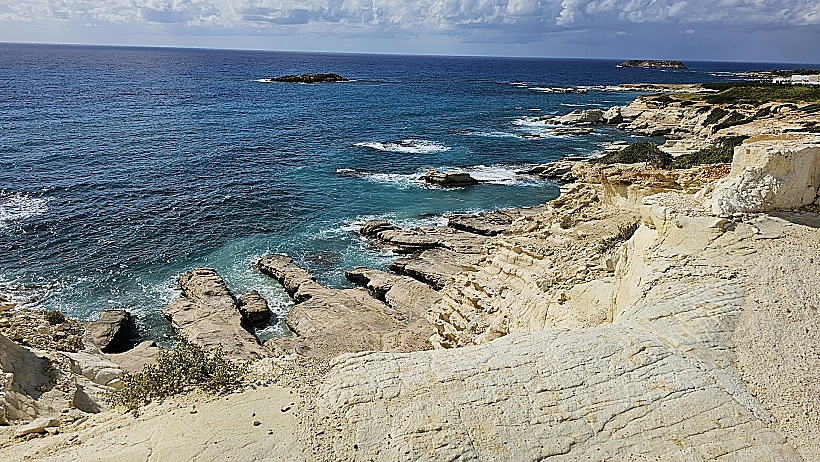 הצוקים הלבנים בקפריסין