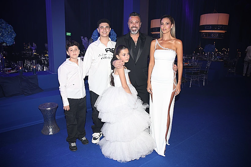 ליאור נרקיס ומשפחתו