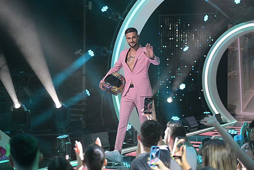 שניר בורגיל והקסדה