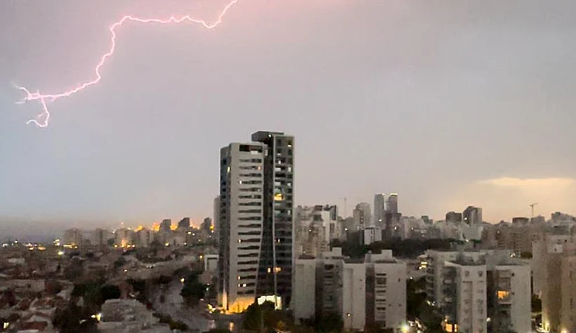 סופת ברקים בדרום