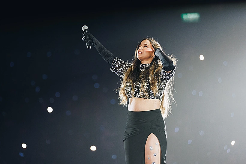 מופע העשור של עדן בן זקן בהיכל מנורה