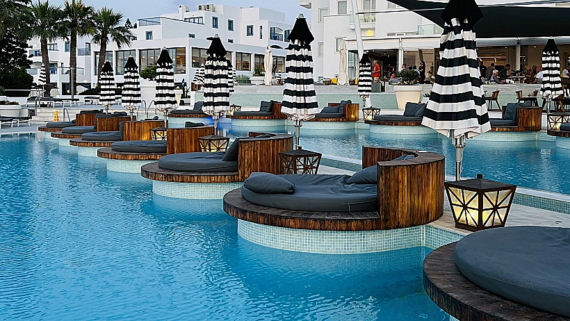 מלון קינג ג׳אסון - בפרוטראס