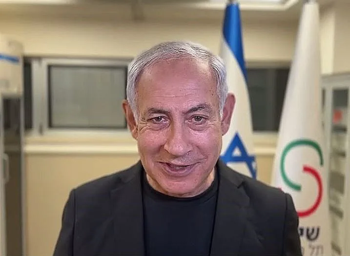 רה"מ נתניהו בבית החולים