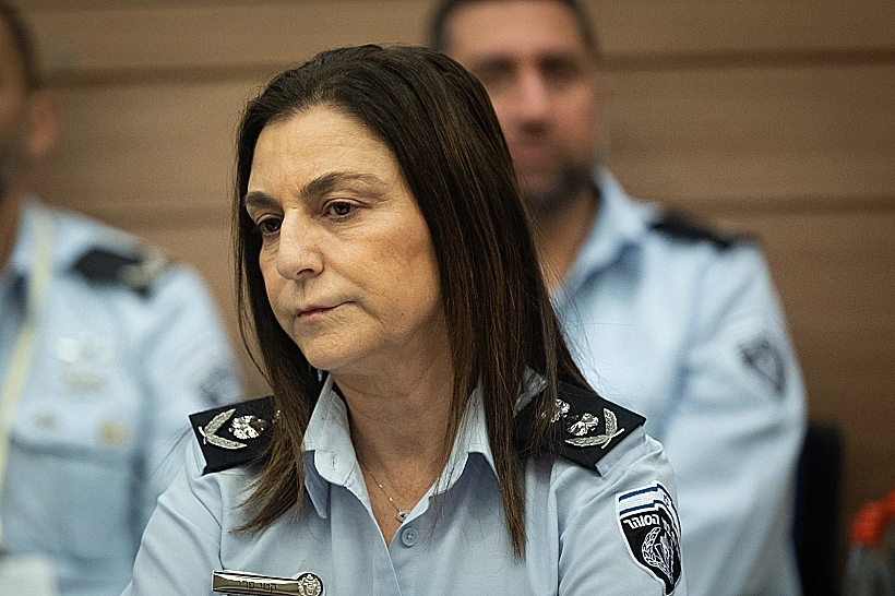 נציבת בתי הסוהר, רב גונדר קטי פרי