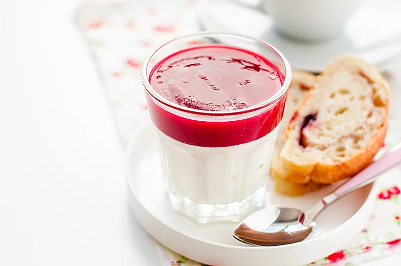 קינוח קרם ריקוטה, פטל ודבש