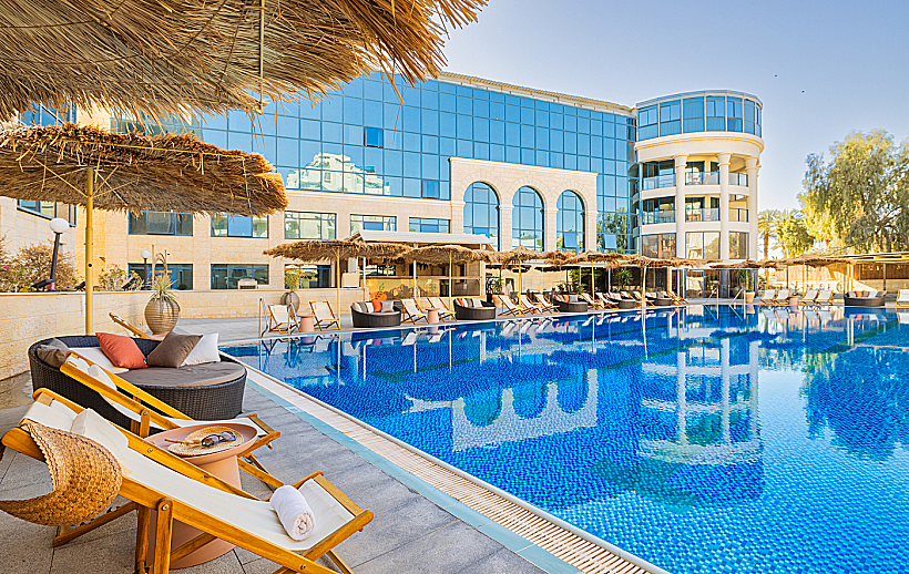 Brown Red Sea Pool. Photo Ma