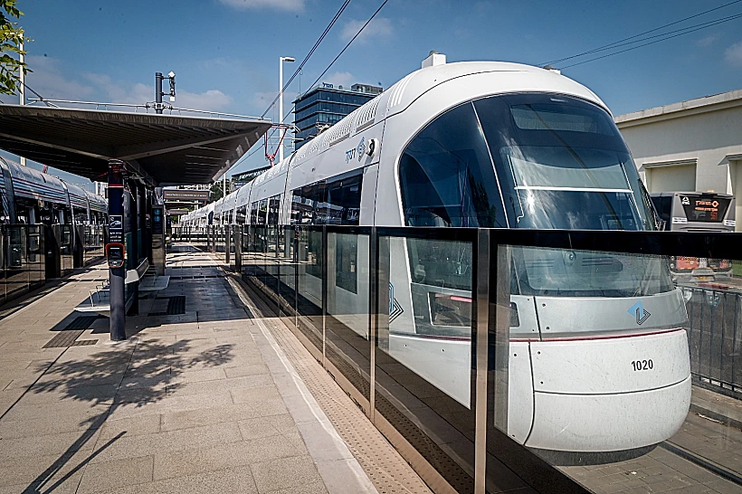 הרכבת הקלה בפתח תקווה