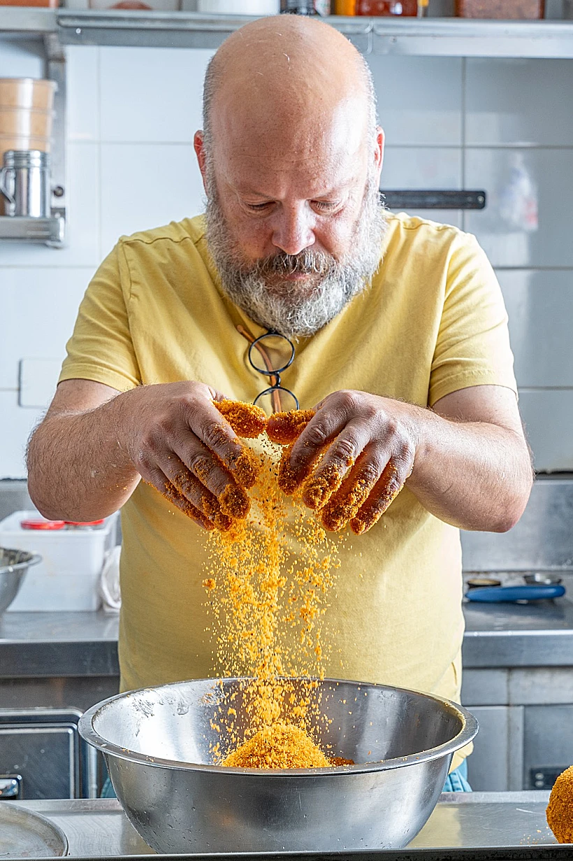 יונתן רושפלד, אגאדיר, המבורגר