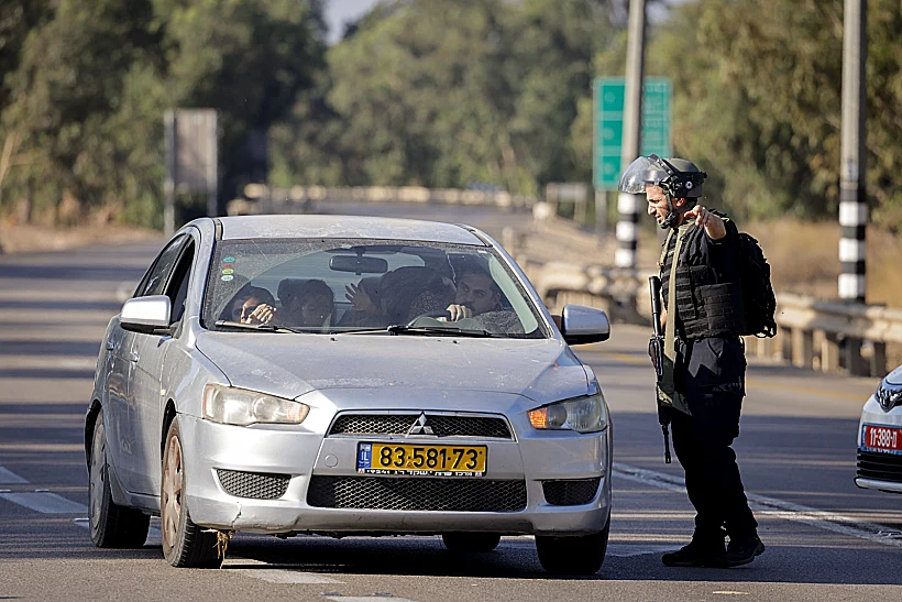 כוחות הביטחון בכביש 232 בשדרות