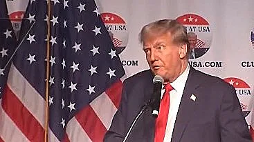 דונלד טראמפ בנאום