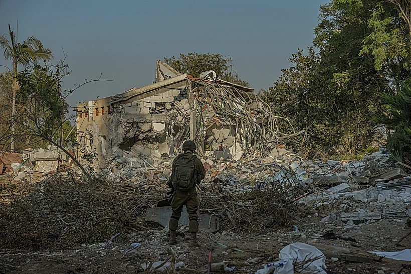 ההרס והחורבן אחרי הטבח בקיבוץ בארי
