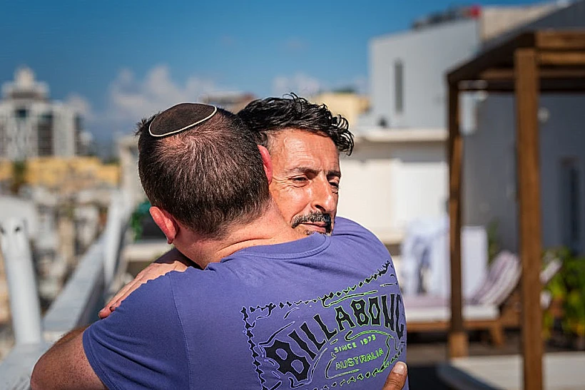 יהודה ביטון משדרות עם יאיר סינגר, אחד מיזמי הפרויקט