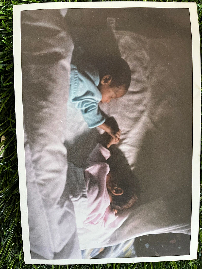 התאומים לינוי ועדי דנן בילדותם