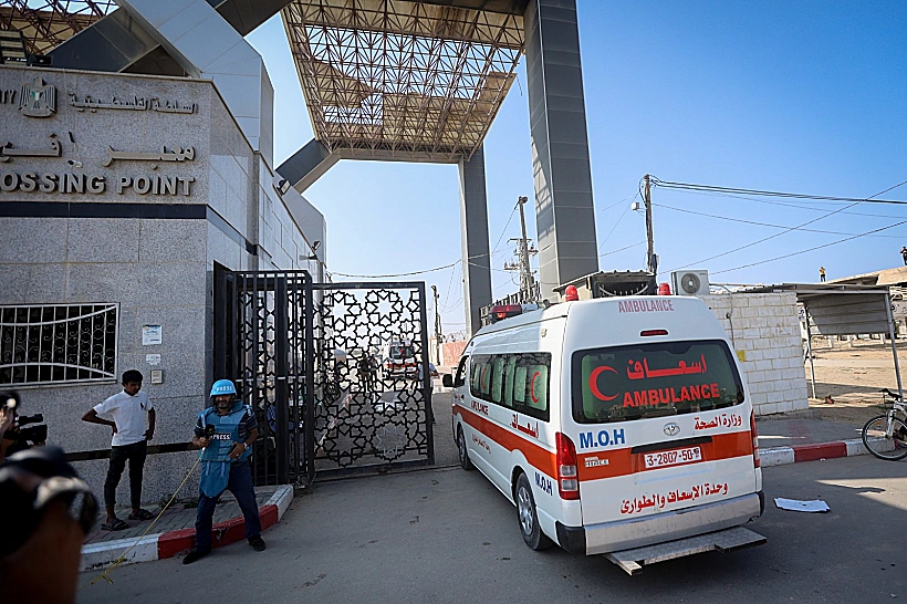 אמבולנס פלסטיני במעבר רפיח