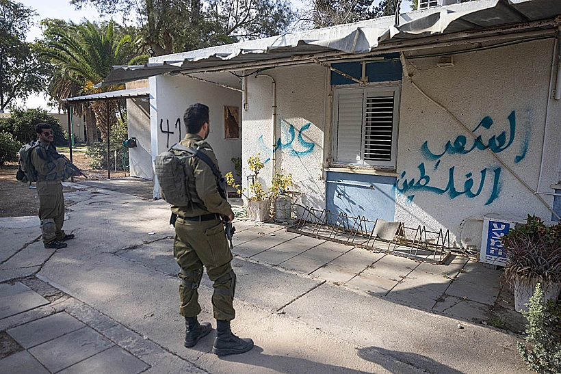 ההרס והחורבן אחרי הטבח בקיבוץ ניר עוז