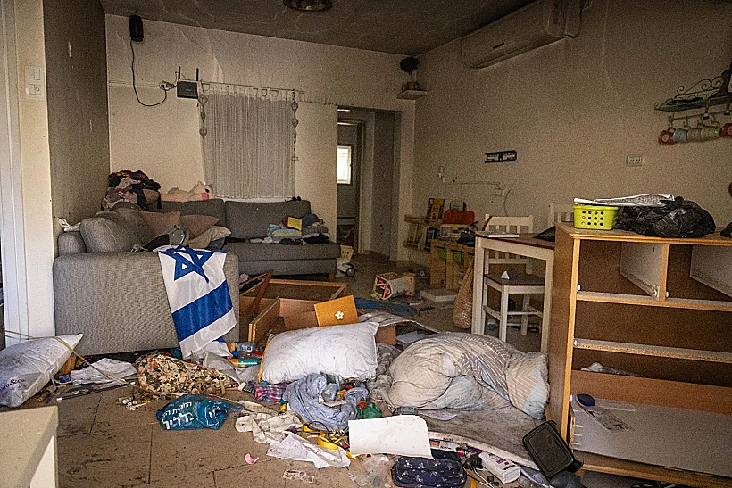 ההרס והחורבן אחרי הטבח בקיבוץ ניר עוז