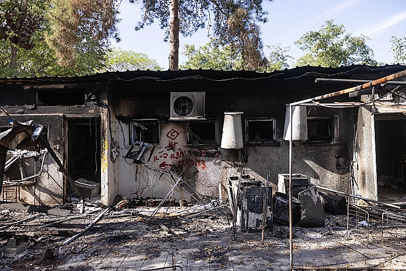 ההרס והחורבן אחרי הטבח בקיבוץ ניר עוז