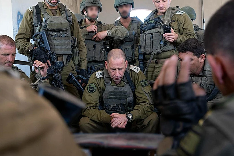 חרבות ברזל מפקד פיקוד הדרום בהערכת מצב בשטח הרצועת עזה