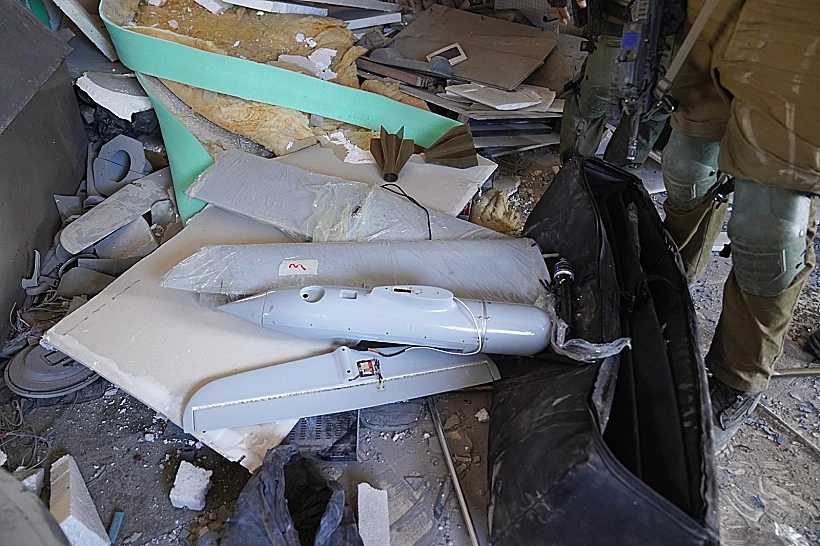 חרבות ברזל חלק מאמצעי הלחימה שנמצאו בפעילות לוחמי צה"ל ברצועת עזה חמאס