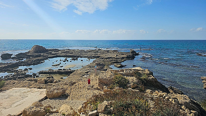 בריכת קליאופטרה בגן לאומי קיסריה