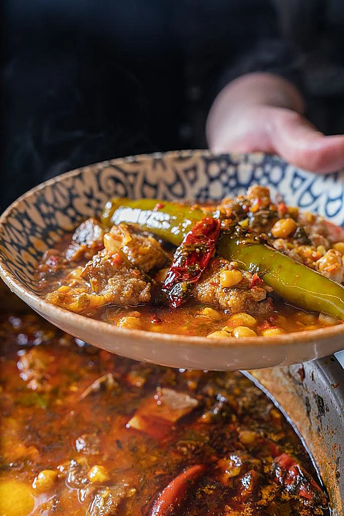 אבי לוי, מסעדת המוציא, תבשיל בשר, קציצות