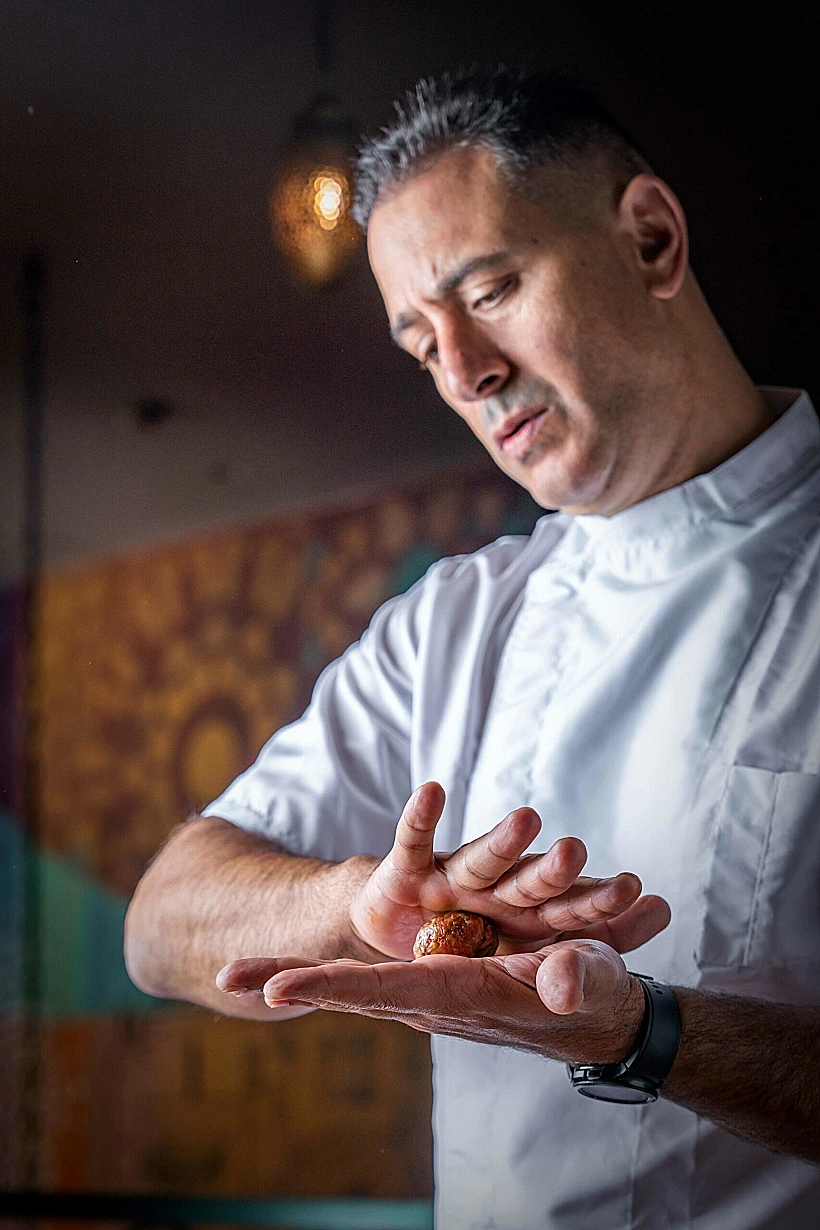 אבי לוי, מסעדת המוציא