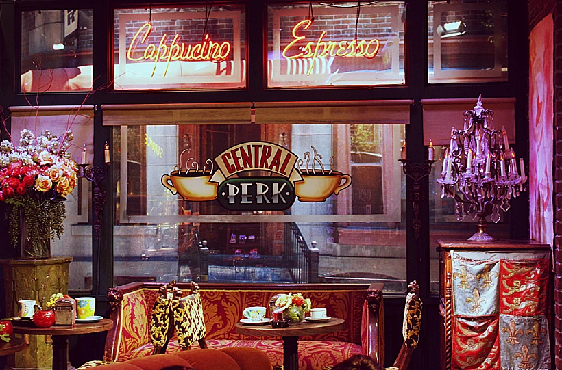 סנטרל פארק, חברים, בית קפה