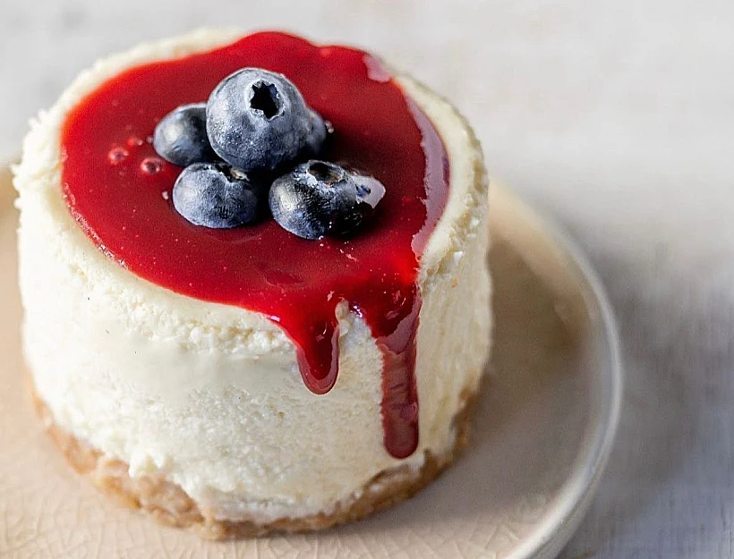 עוגות גבינה ושוקולד לבן של קרן קדוש