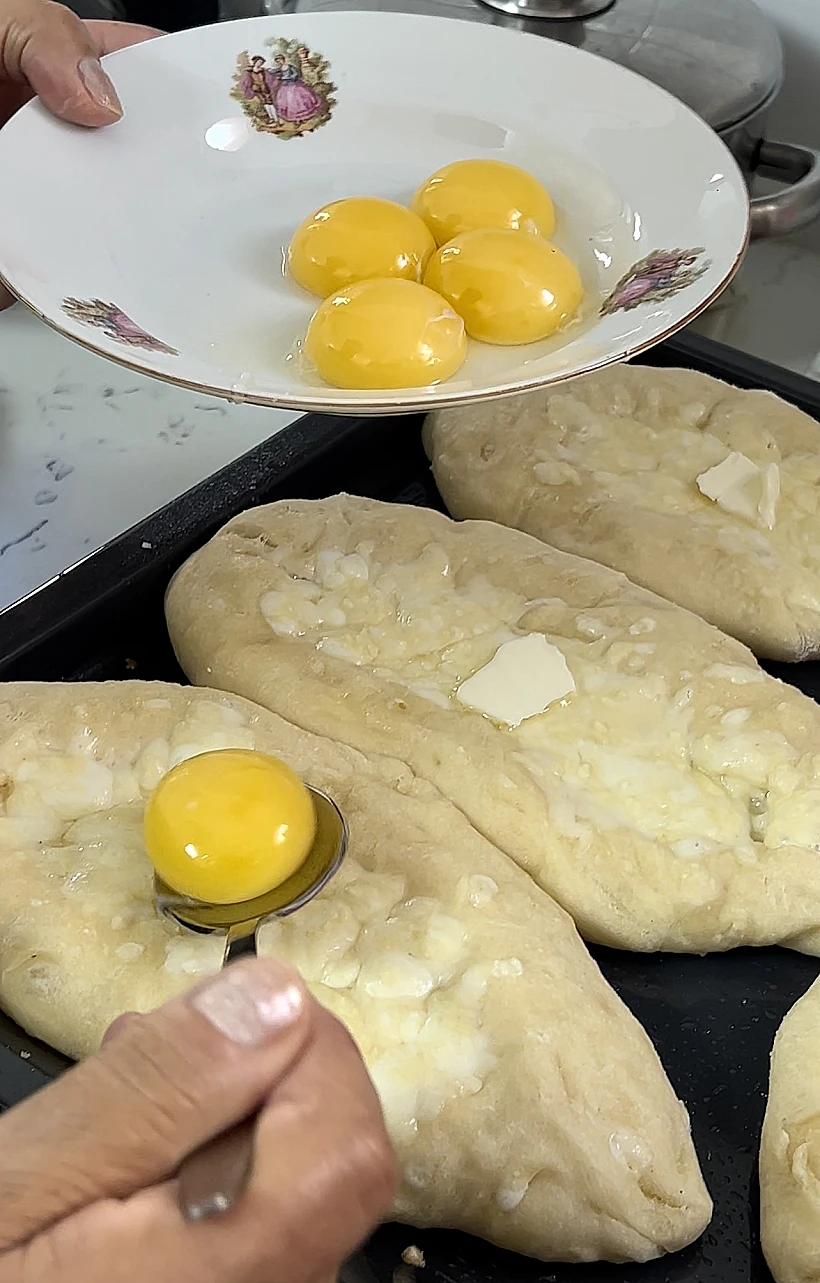 חצ׳פורי אצ׳רולי