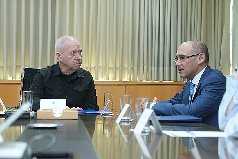 השר גלנט ונגיד בנק ישראל פרופ' אמיר ירון