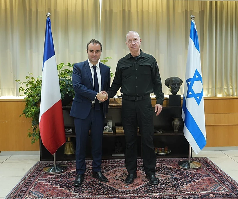 השר גלנט עם שר ההגנה הצרפתי חרבות ברזל