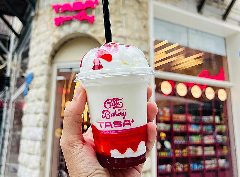 טסה פלוס, בלנדי