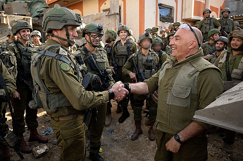 הרמטכ"ל הרצי הלוי עם לוחמי מילואים ברצועת עזה