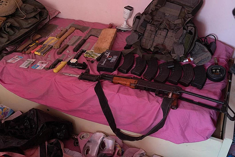 אמצעי לחימה שאותרו ברצועה עזה חרבות ברזל